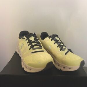 On Cloudgo Women’s Running Shoes- Size 8